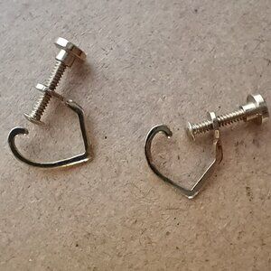 VTG Screwback Dainty Heart Earrings Clip On Jewelry Gold Tone